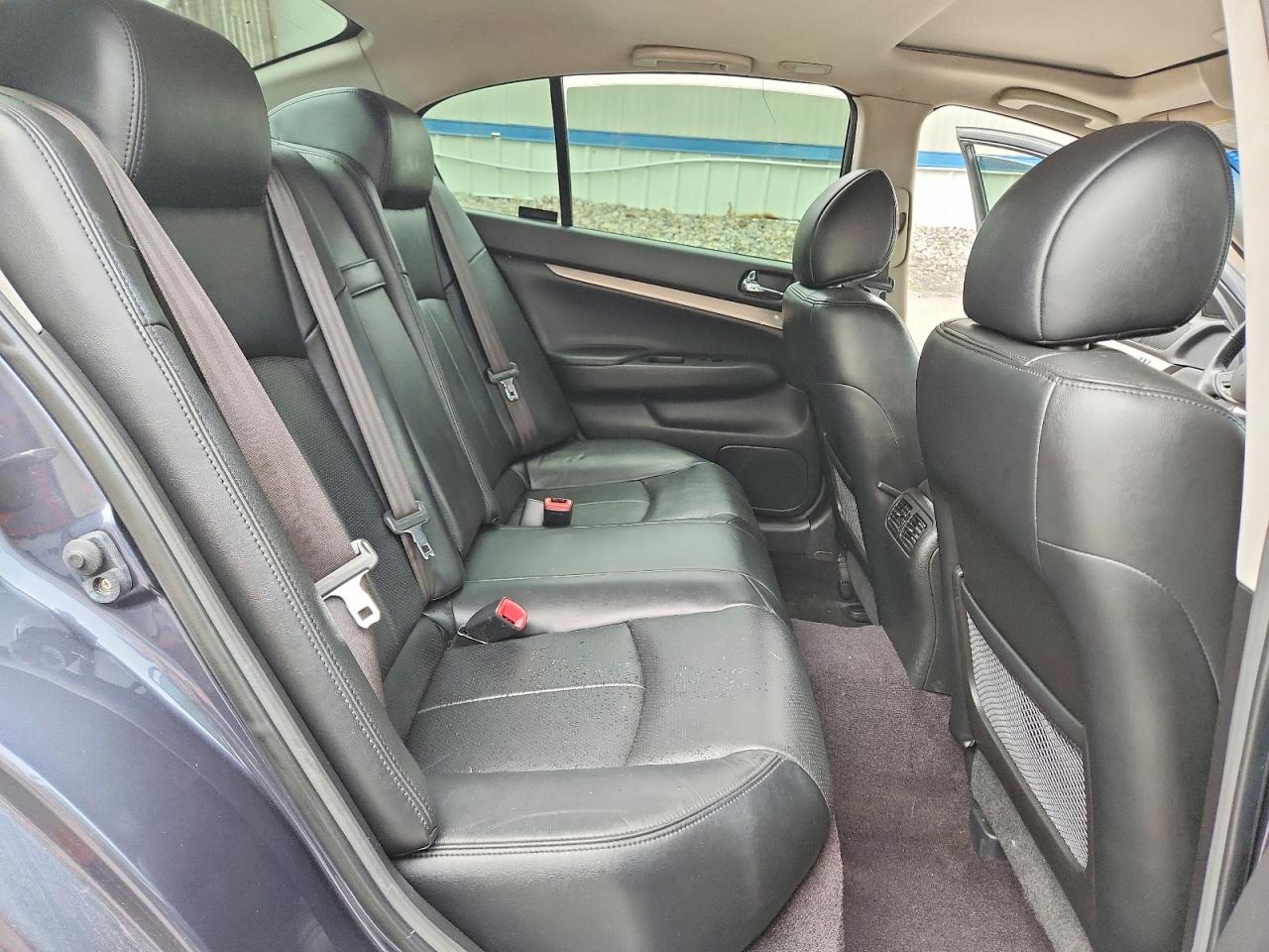 2013 INFINITI G37