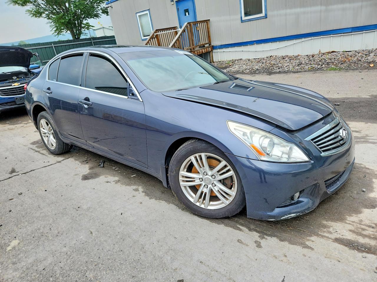 2013 INFINITI G37