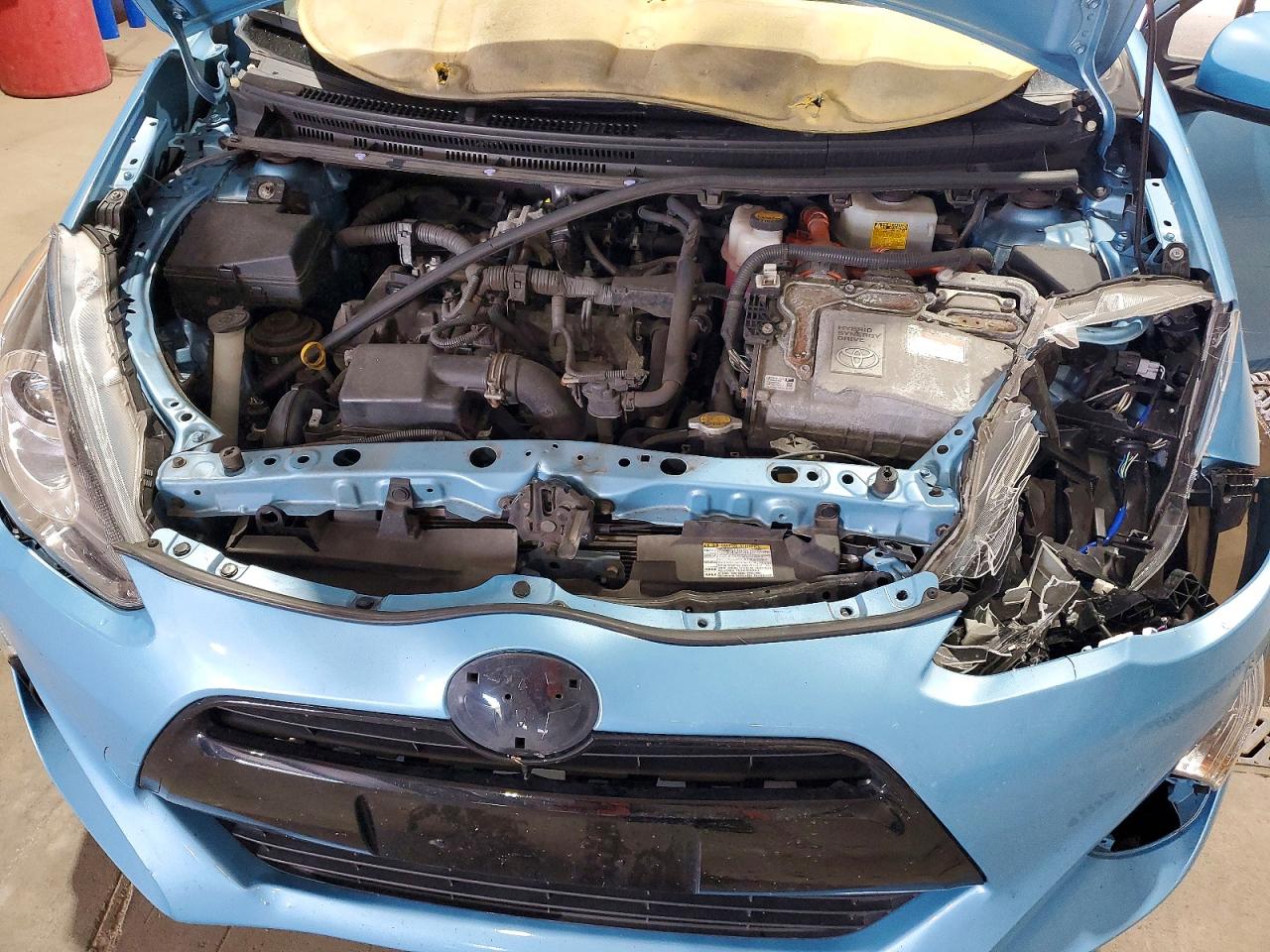 2015 TOYOTA PRIUS