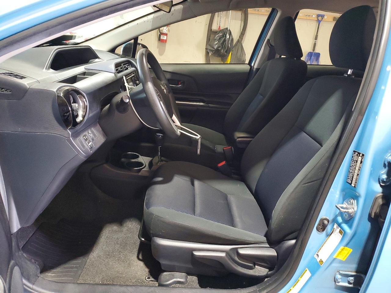 2015 TOYOTA PRIUS