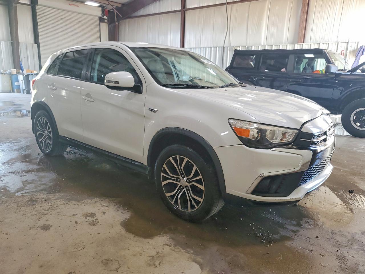 2018 MITSUBISHI OUTLANDER