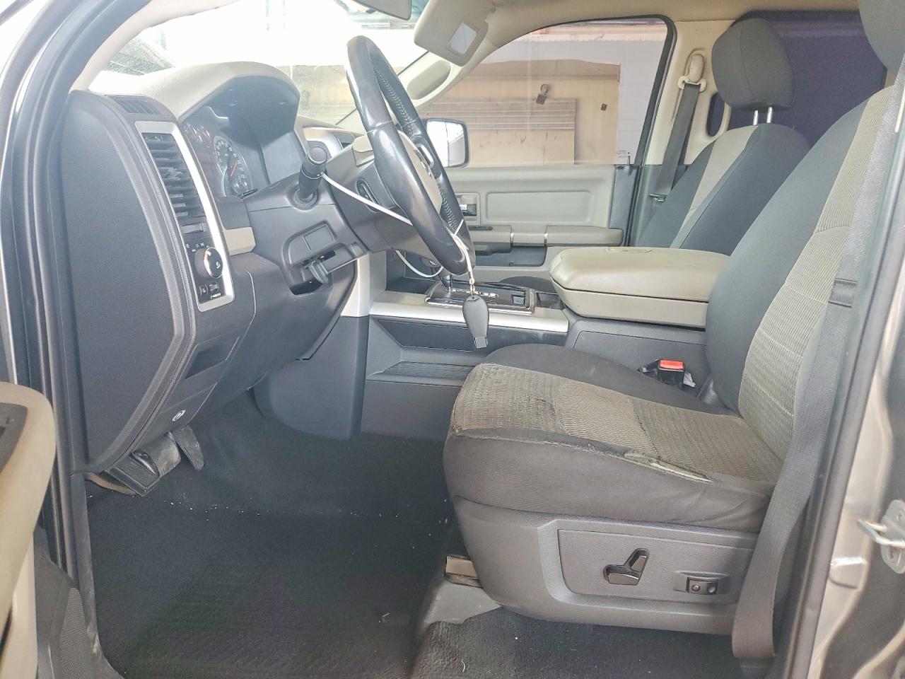 2011 DODGE RAM 1500