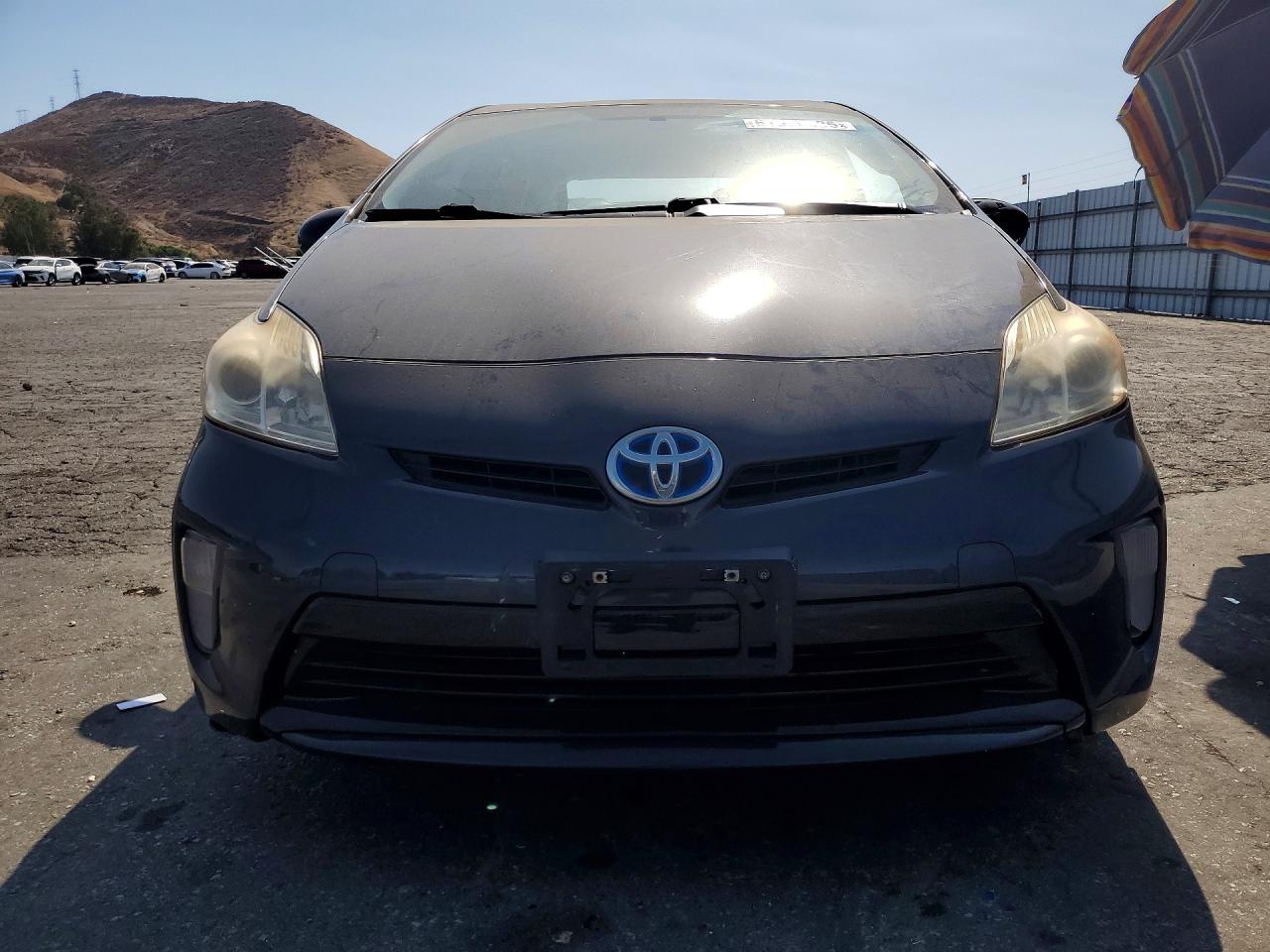 2015 TOYOTA PRIUS