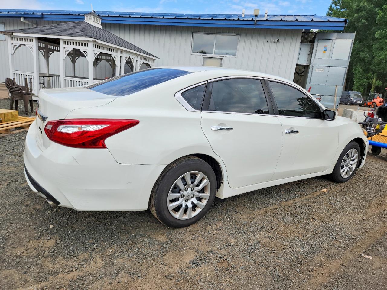 2017 NISSAN ALTIMA