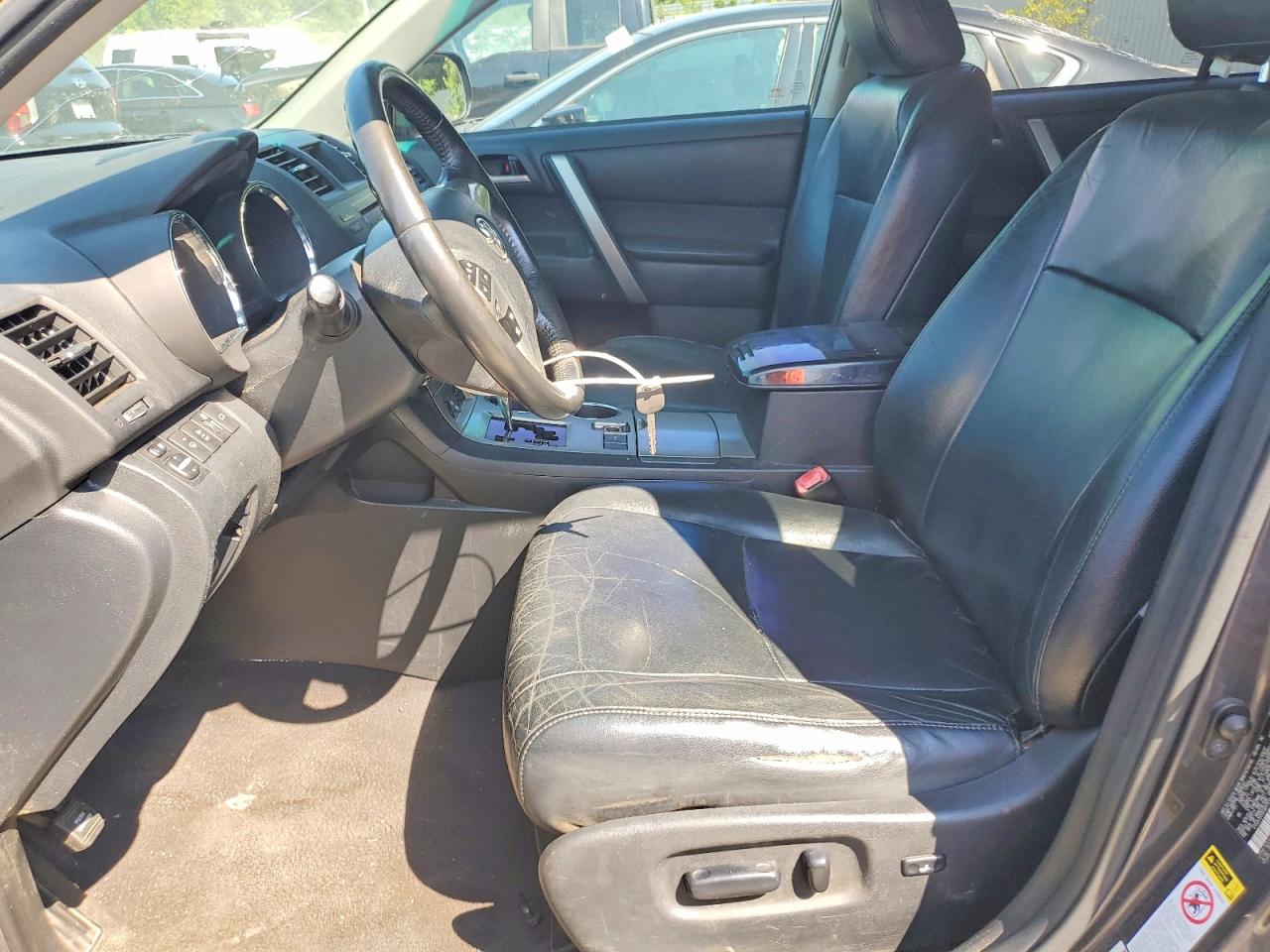 2012 TOYOTA HIGHLANDER