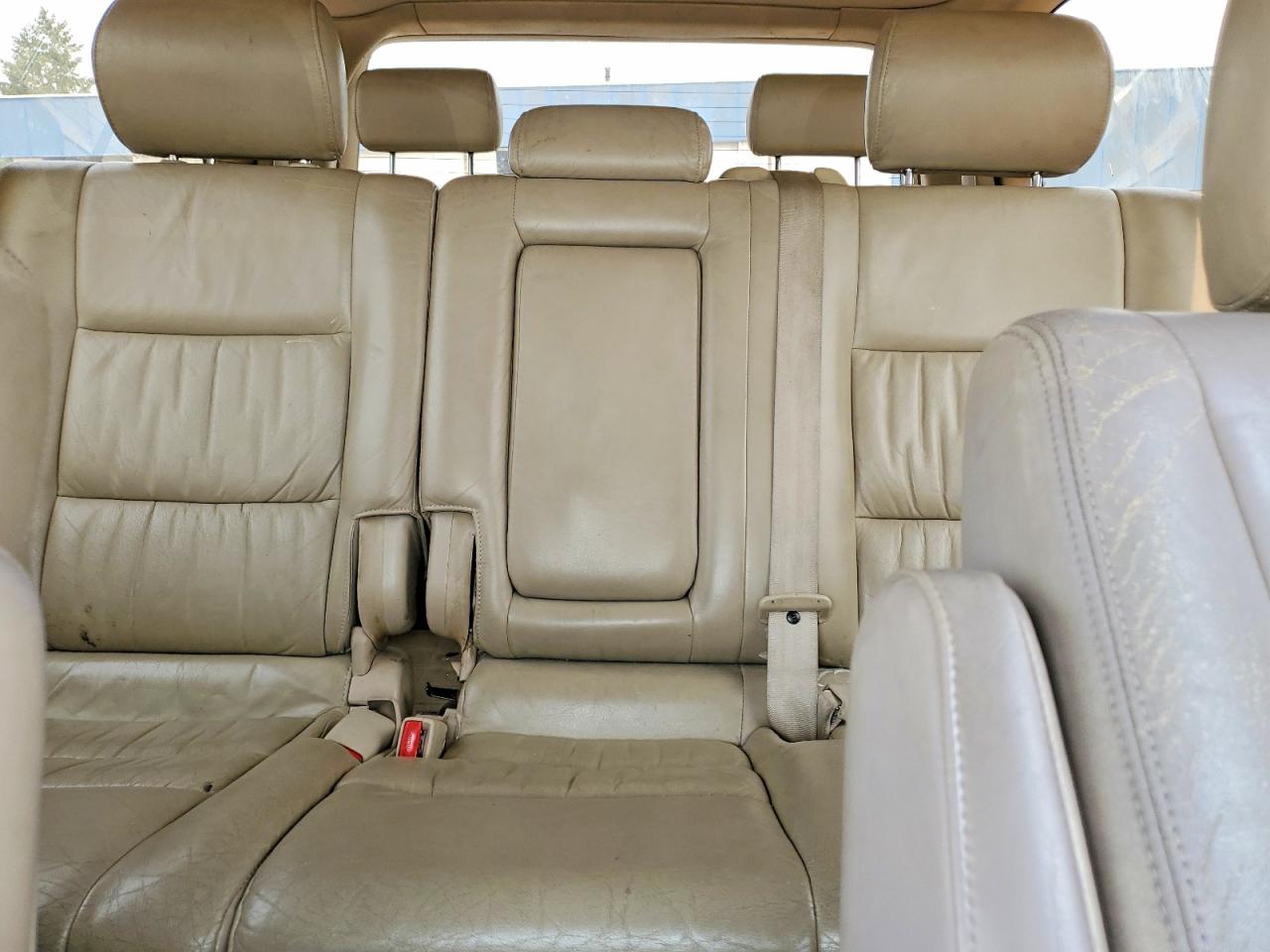 2000 LEXUS LX470