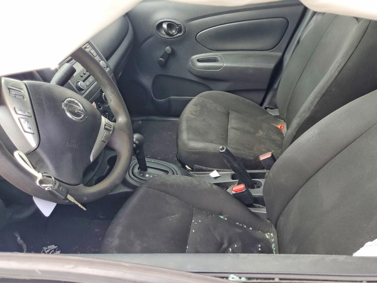2017 NISSAN VERSA