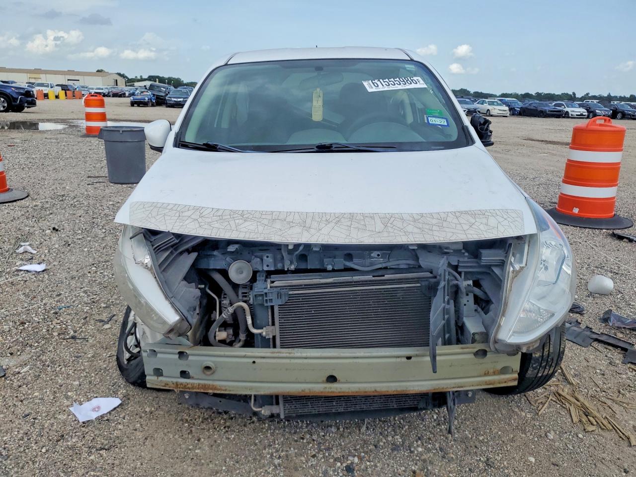 2017 NISSAN VERSA
