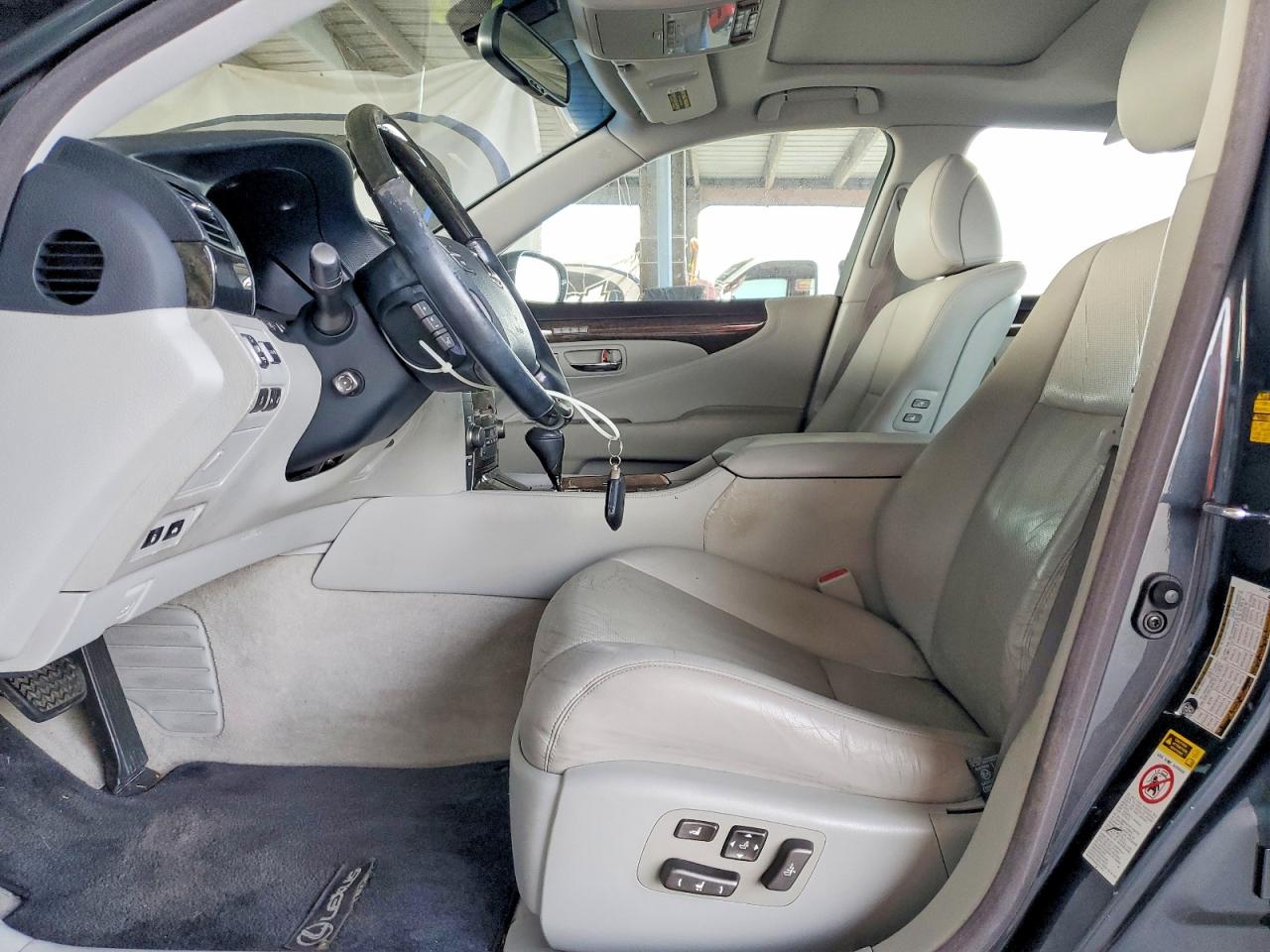 2009 LEXUS LS460
