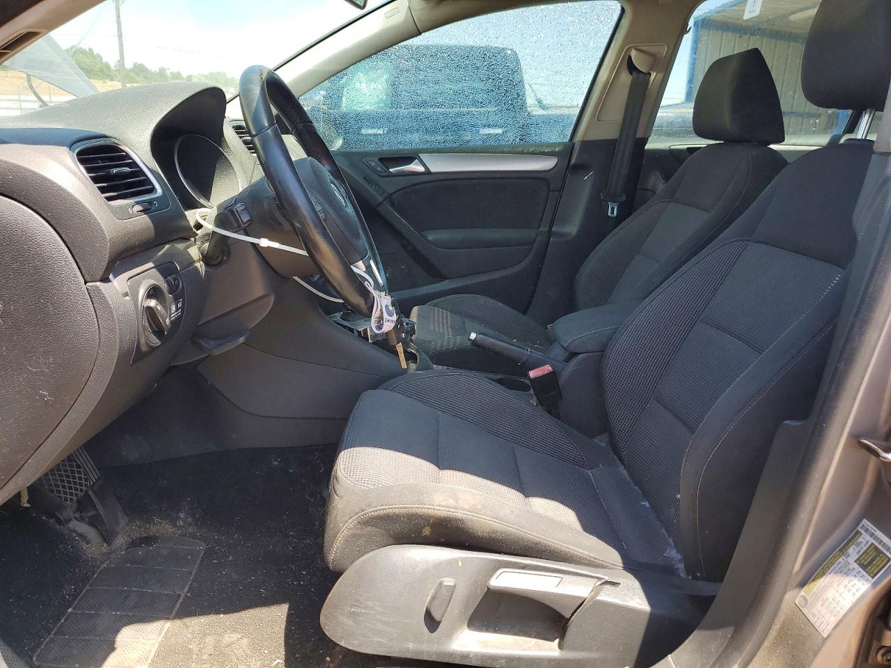 2011 VOLKSWAGEN GOLF