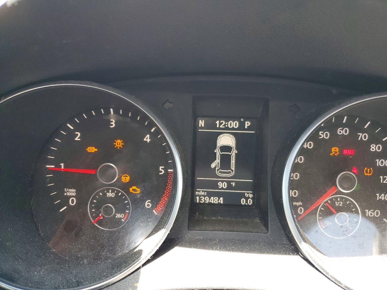 2011 VOLKSWAGEN GOLF