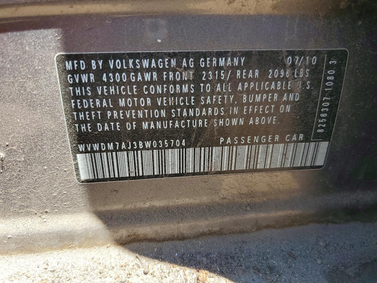 2011 VOLKSWAGEN GOLF