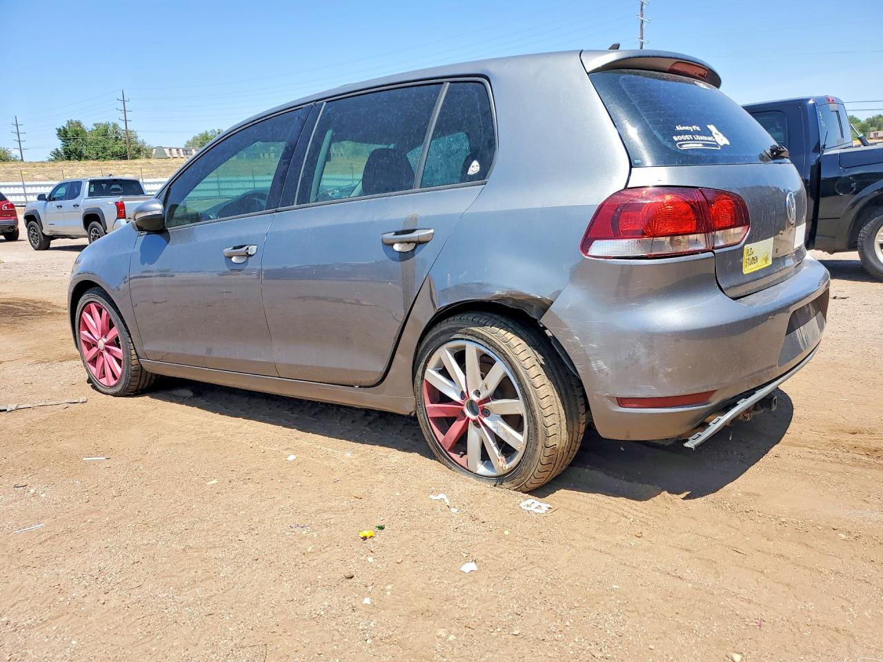 2011 VOLKSWAGEN GOLF