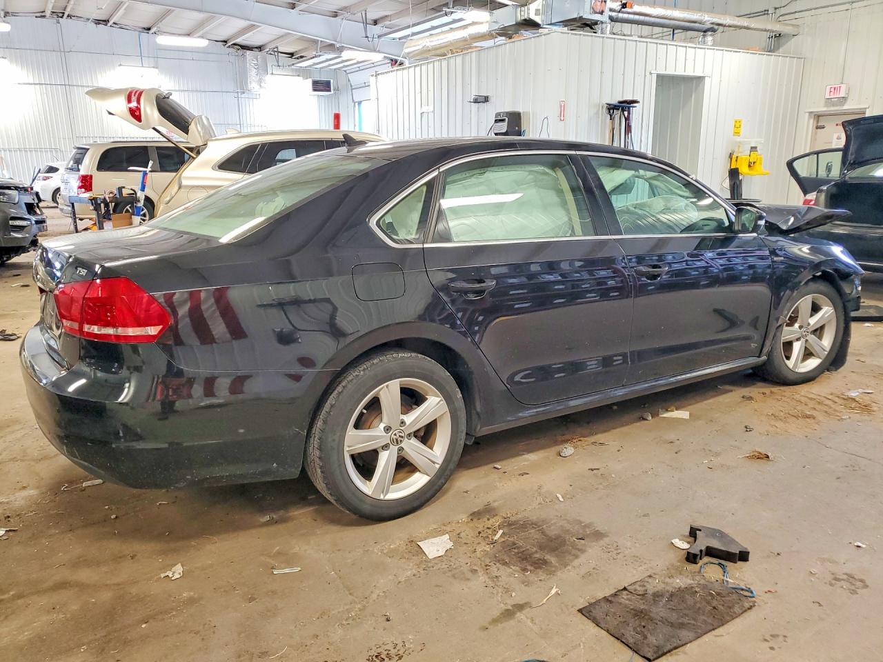 2015 VOLKSWAGEN PASSAT