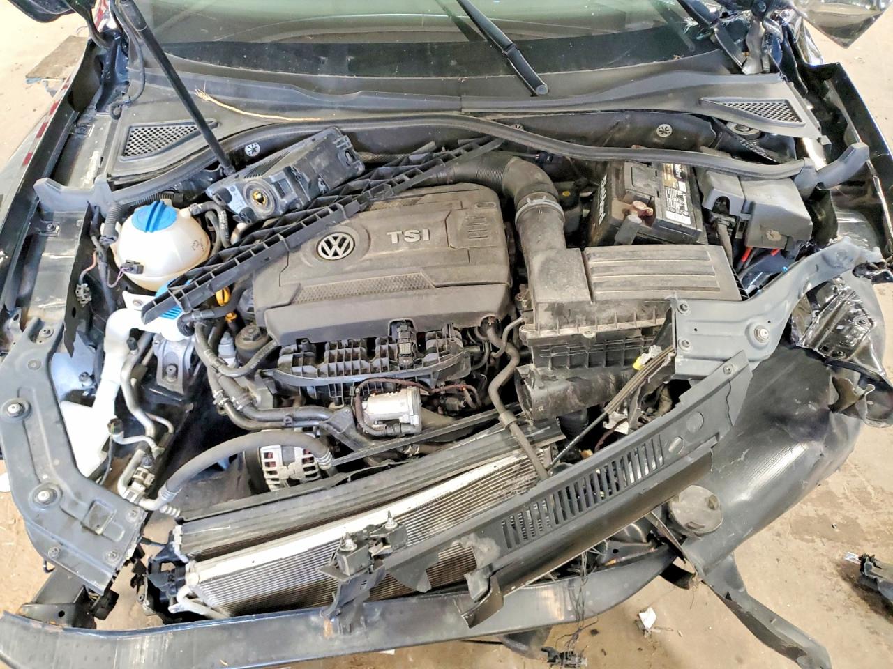 2015 VOLKSWAGEN PASSAT