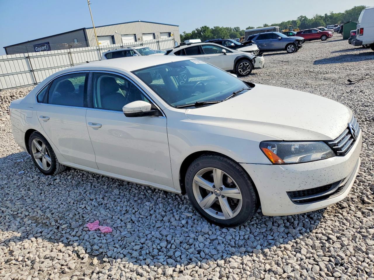 2014 VOLKSWAGEN PASSAT