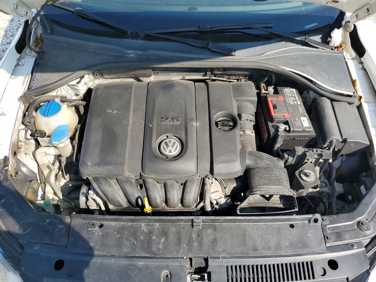 2014 VOLKSWAGEN PASSAT
