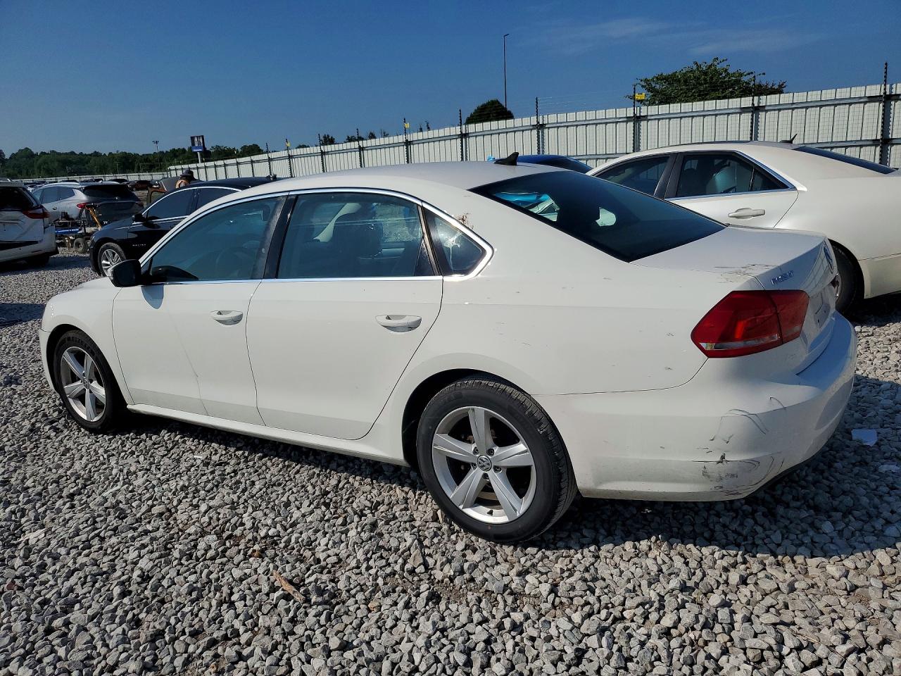 2014 VOLKSWAGEN PASSAT