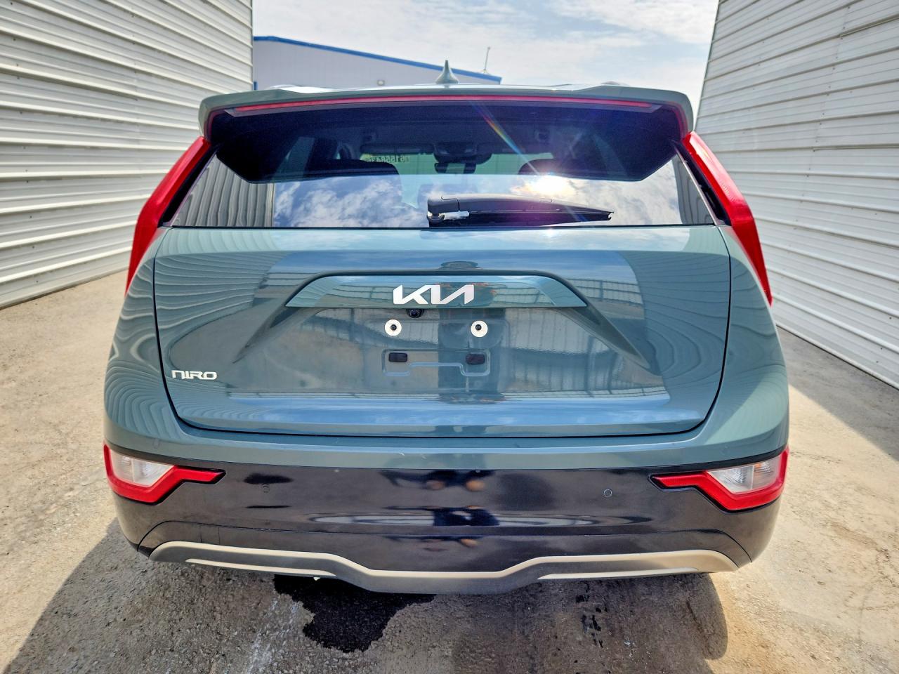 2023 KIA NIRO