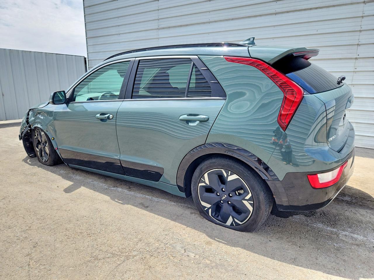2023 KIA NIRO