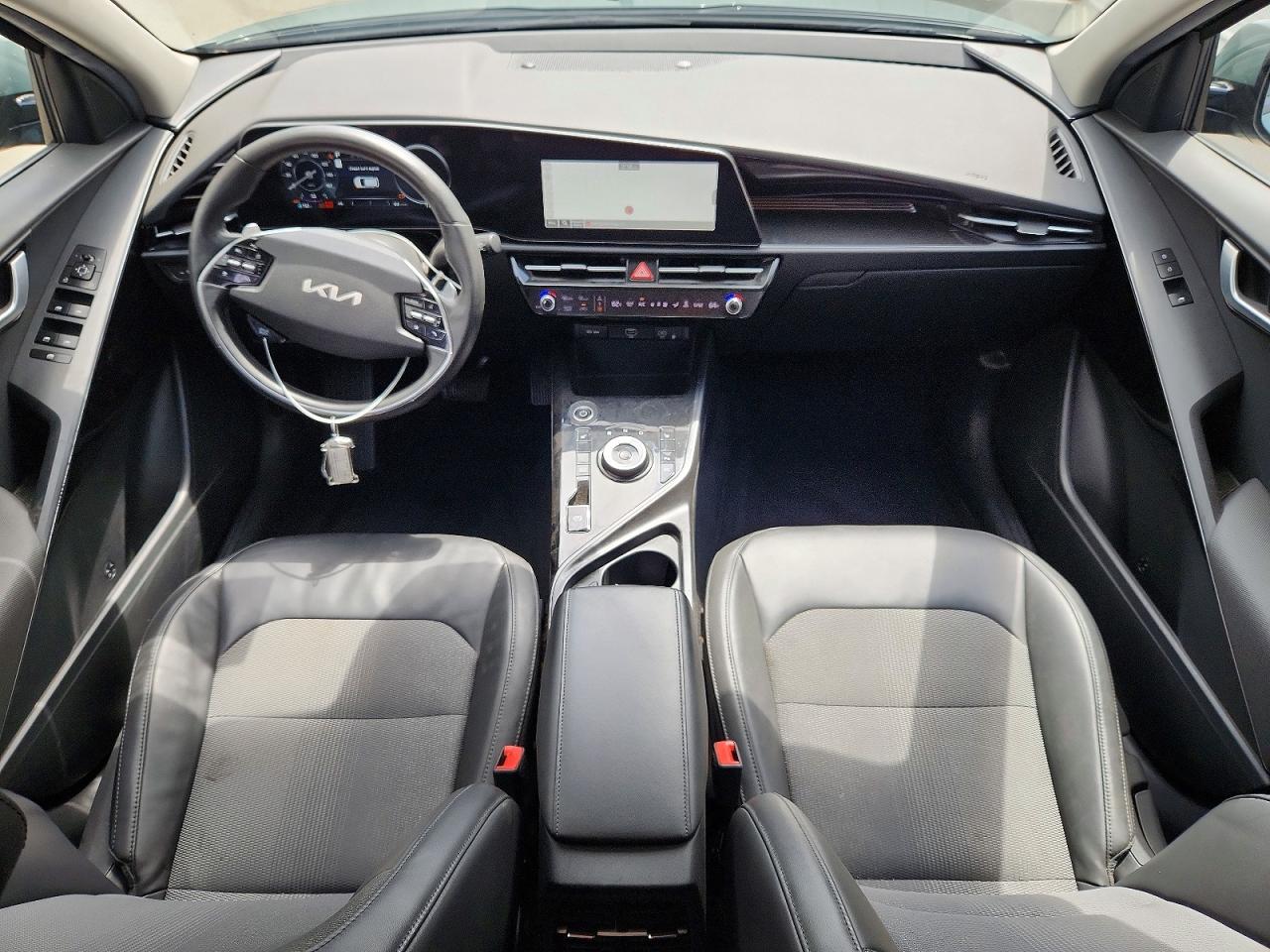 2023 KIA NIRO