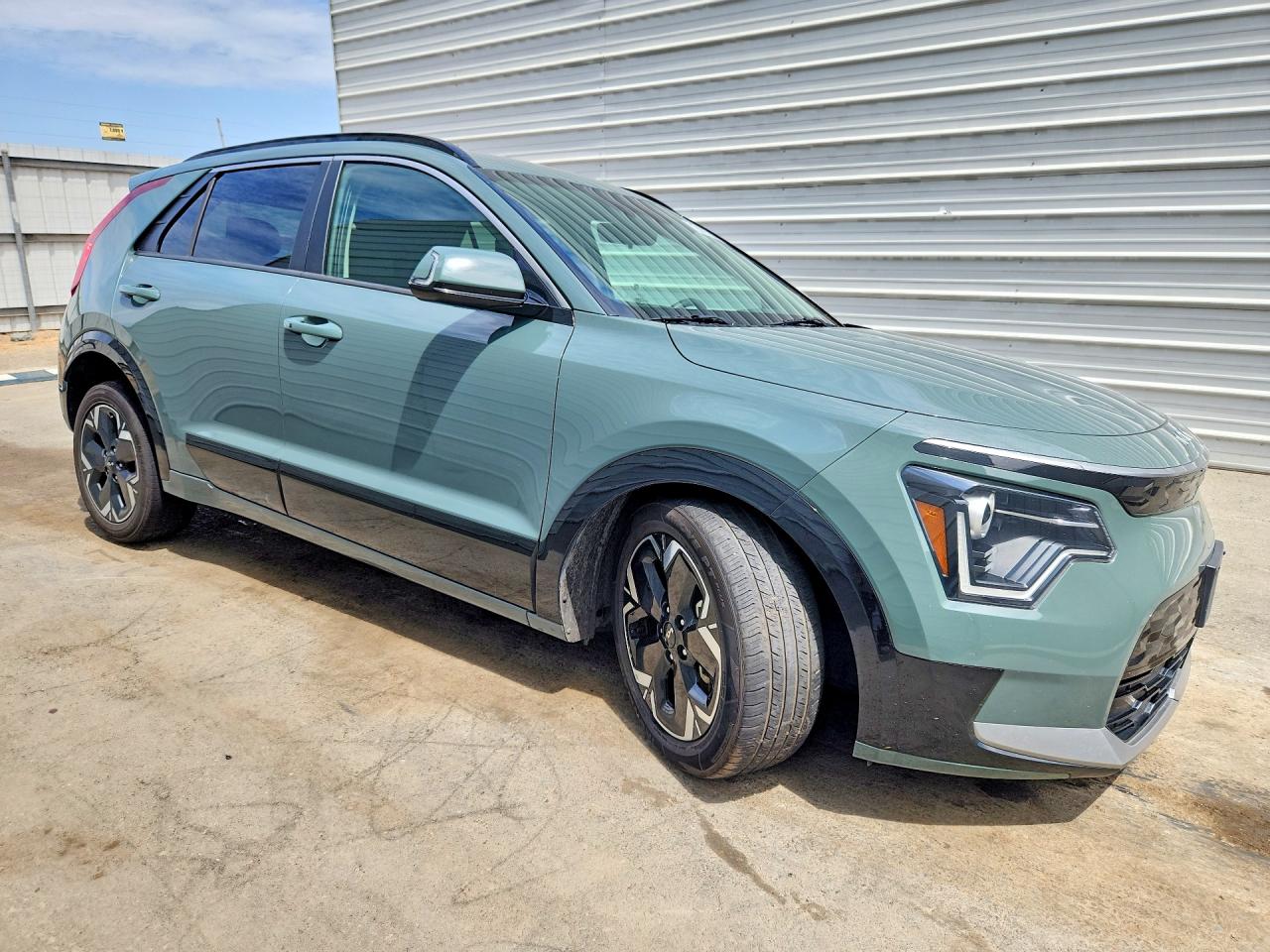 2023 KIA NIRO
