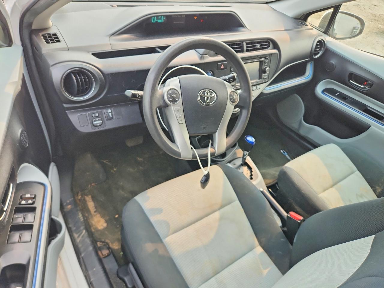 2013 TOYOTA PRIUS