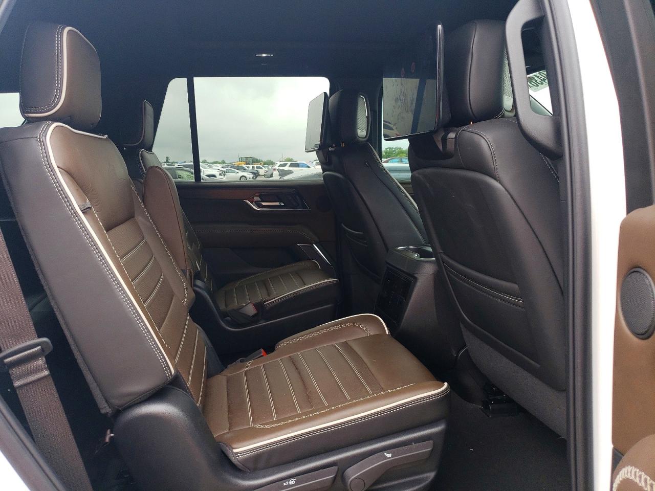2025 GMC YUKON