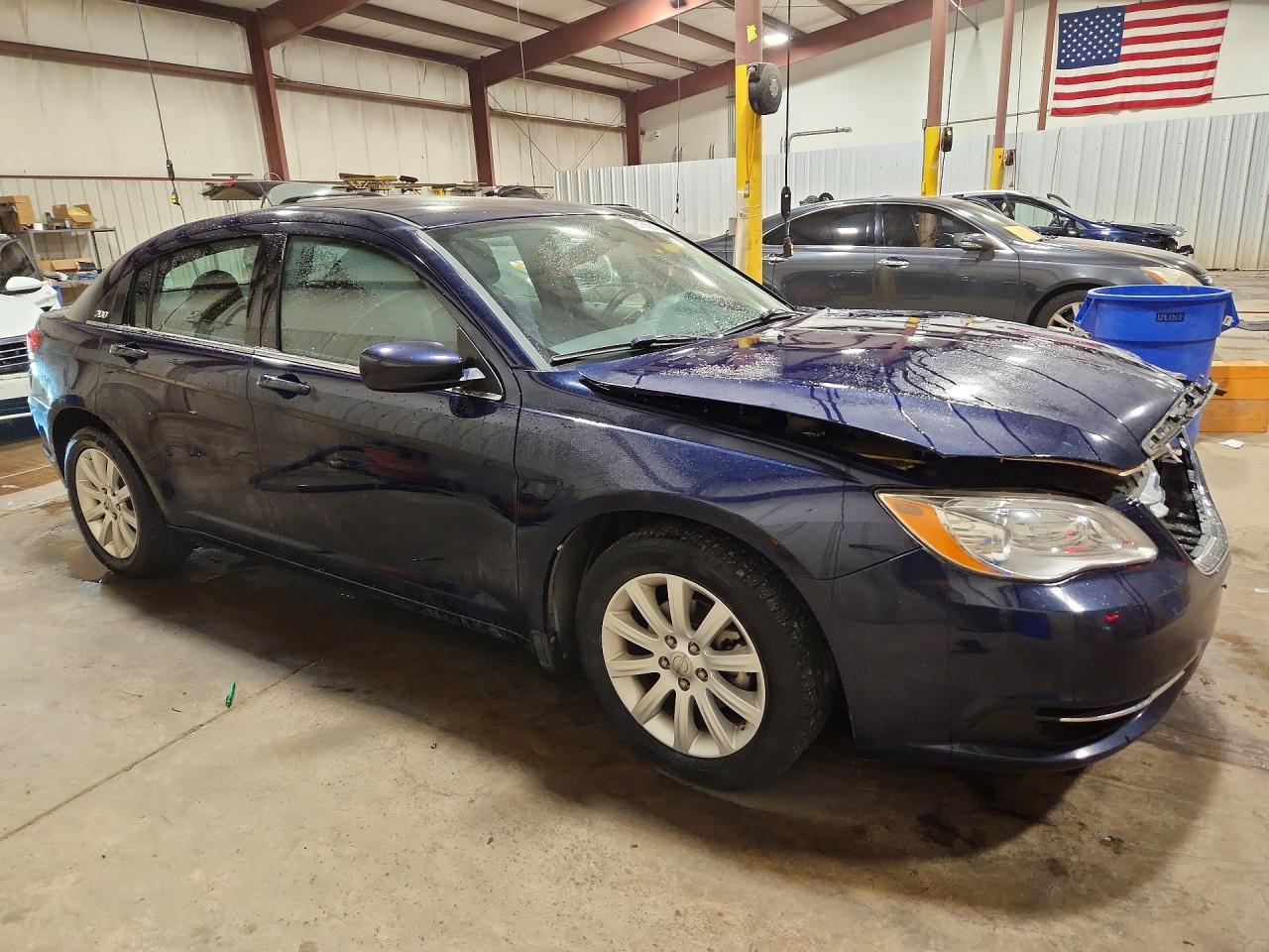 2013 CHRYSLER 200