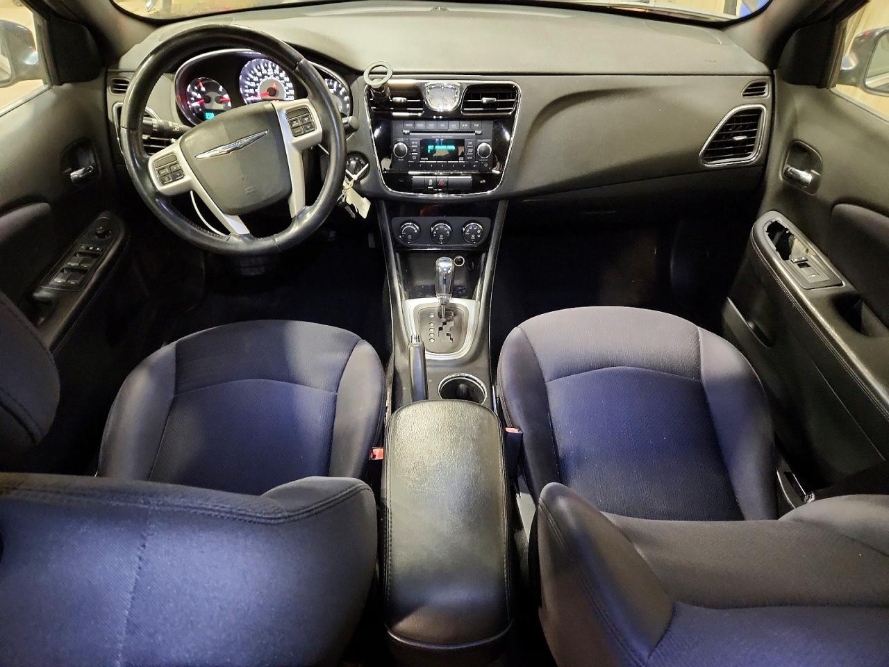2013 CHRYSLER 200