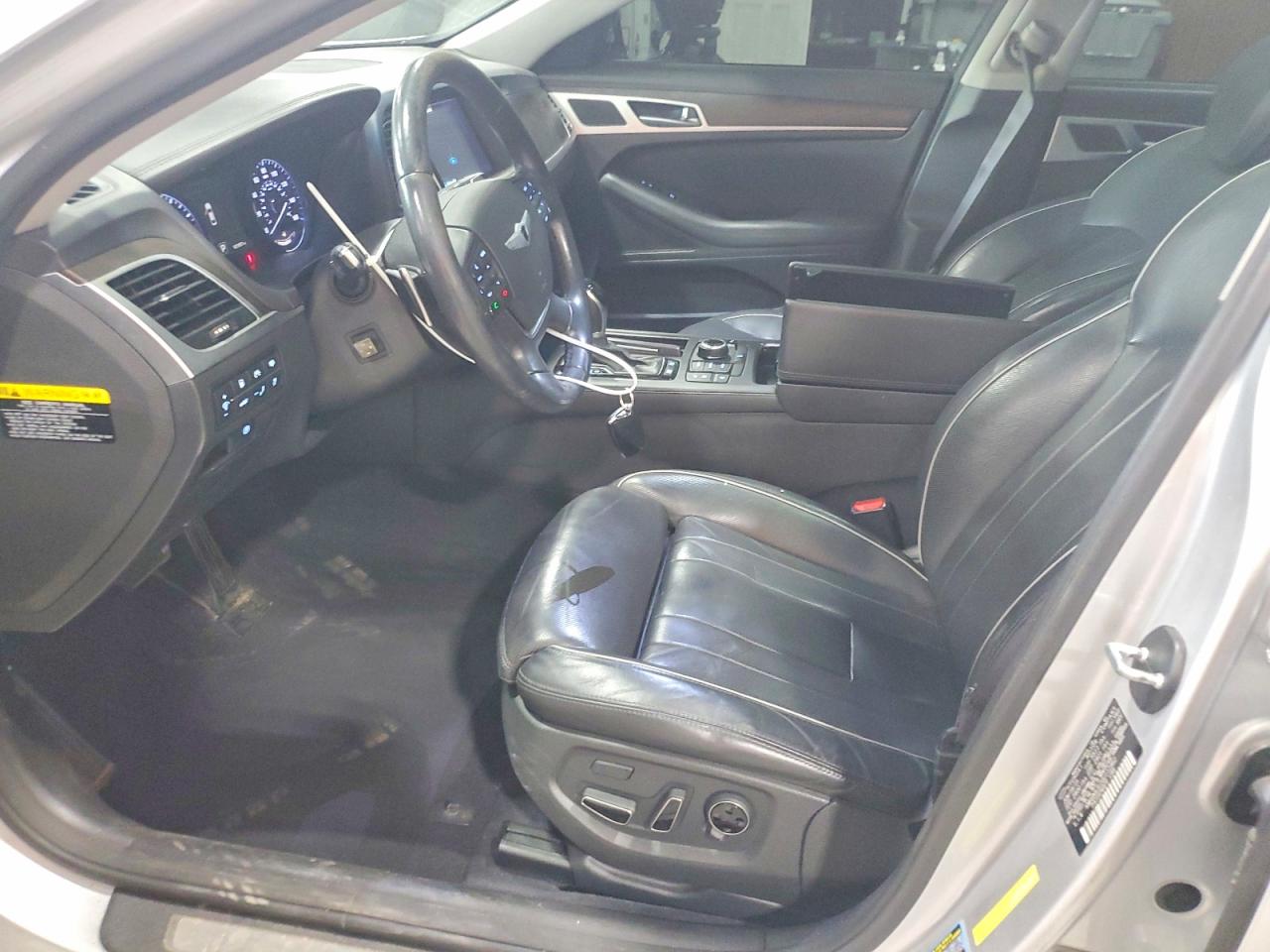 2016 HYUNDAI GENESIS
