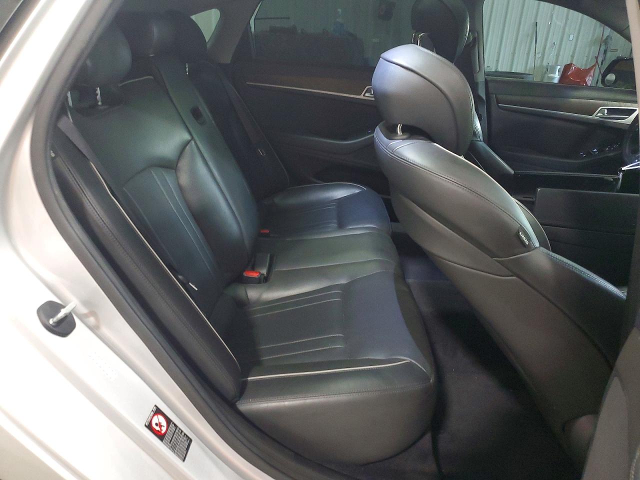2016 HYUNDAI GENESIS