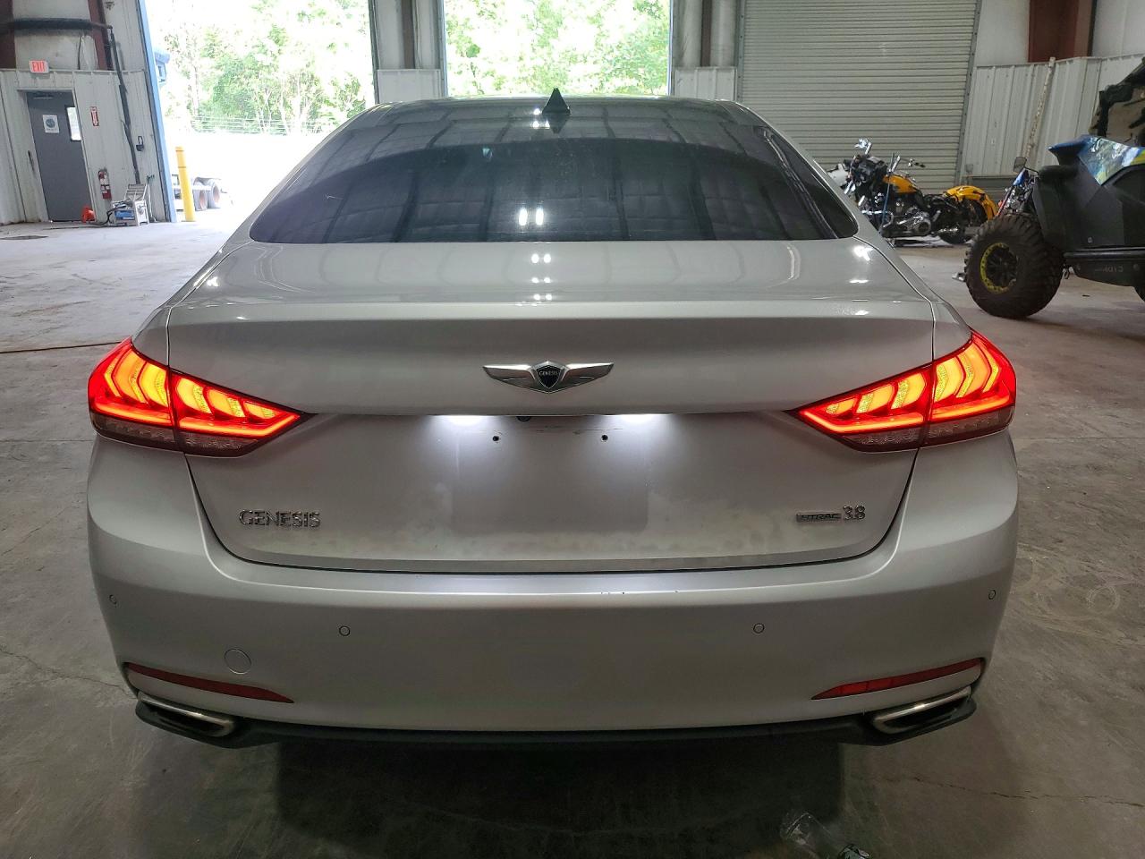 2016 HYUNDAI GENESIS