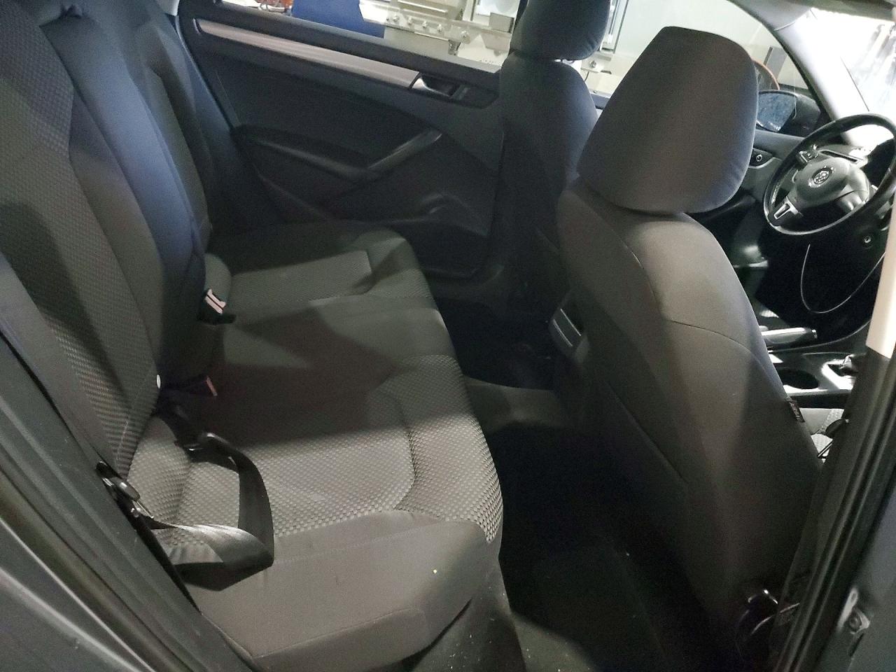 2013 VOLKSWAGEN PASSAT