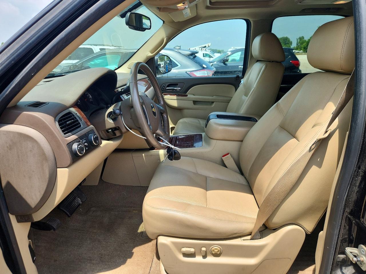 2010 CHEVROLET TAHOE