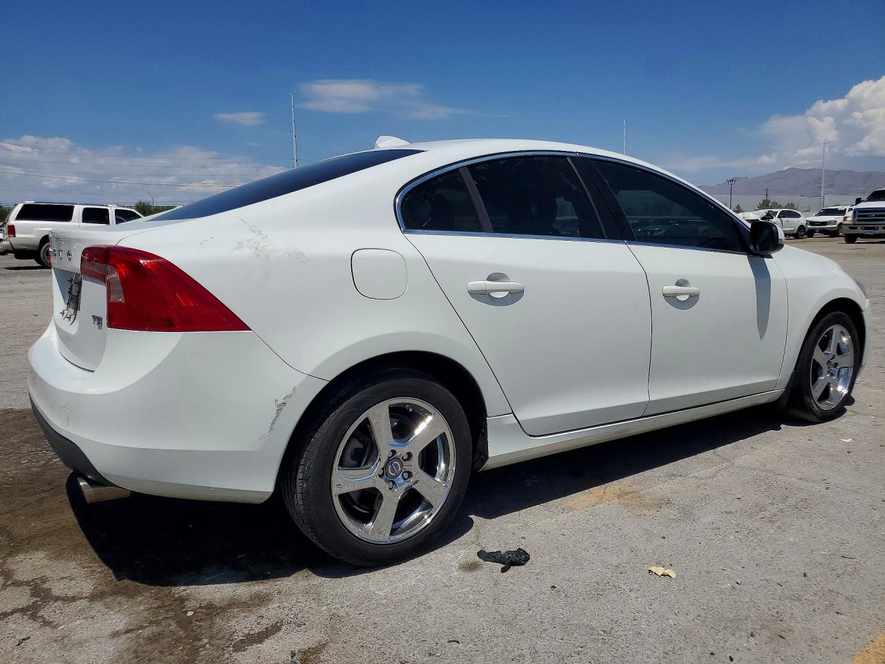 2012 VOLVO S60