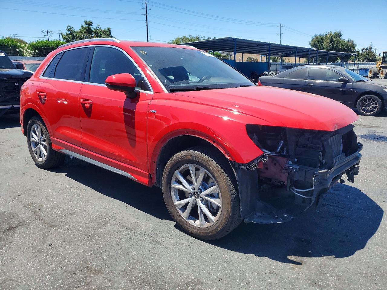 2024 AUDI Q3