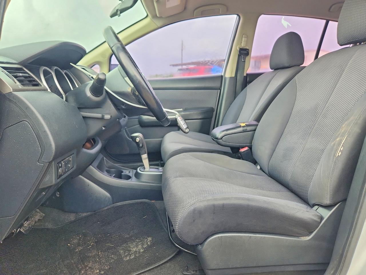 2009 NISSAN VERSA