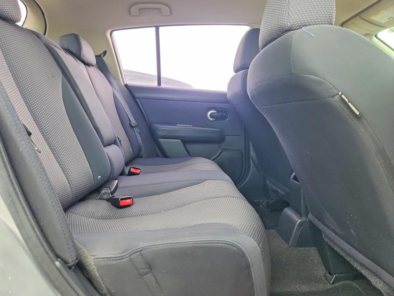 2009 NISSAN VERSA