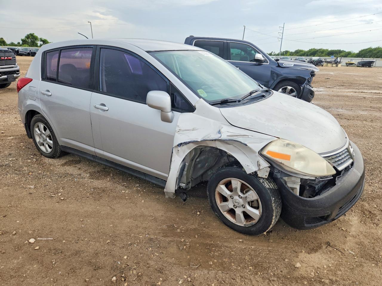 2009 NISSAN VERSA
