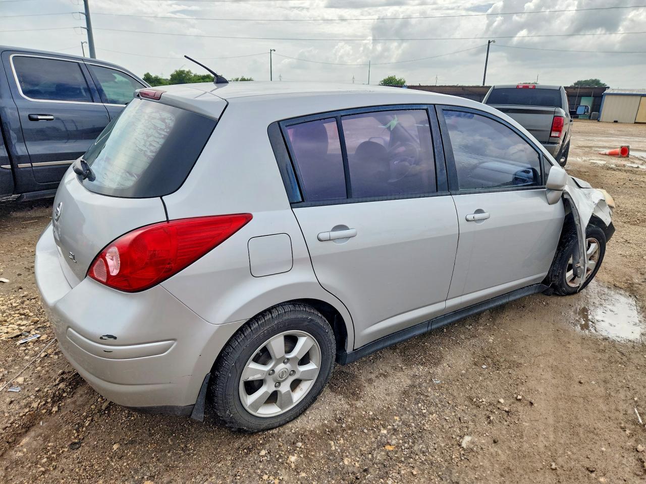 2009 NISSAN VERSA
