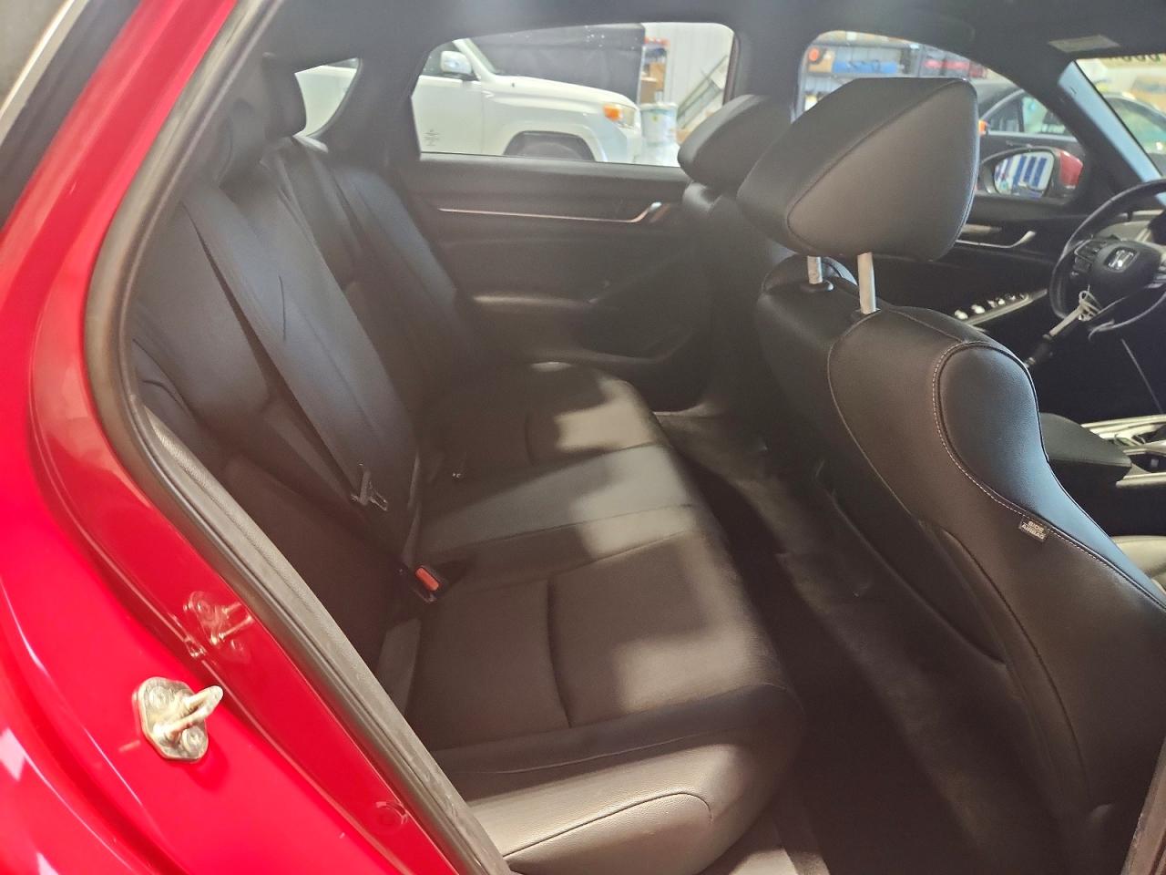 2019 HONDA ACCORD