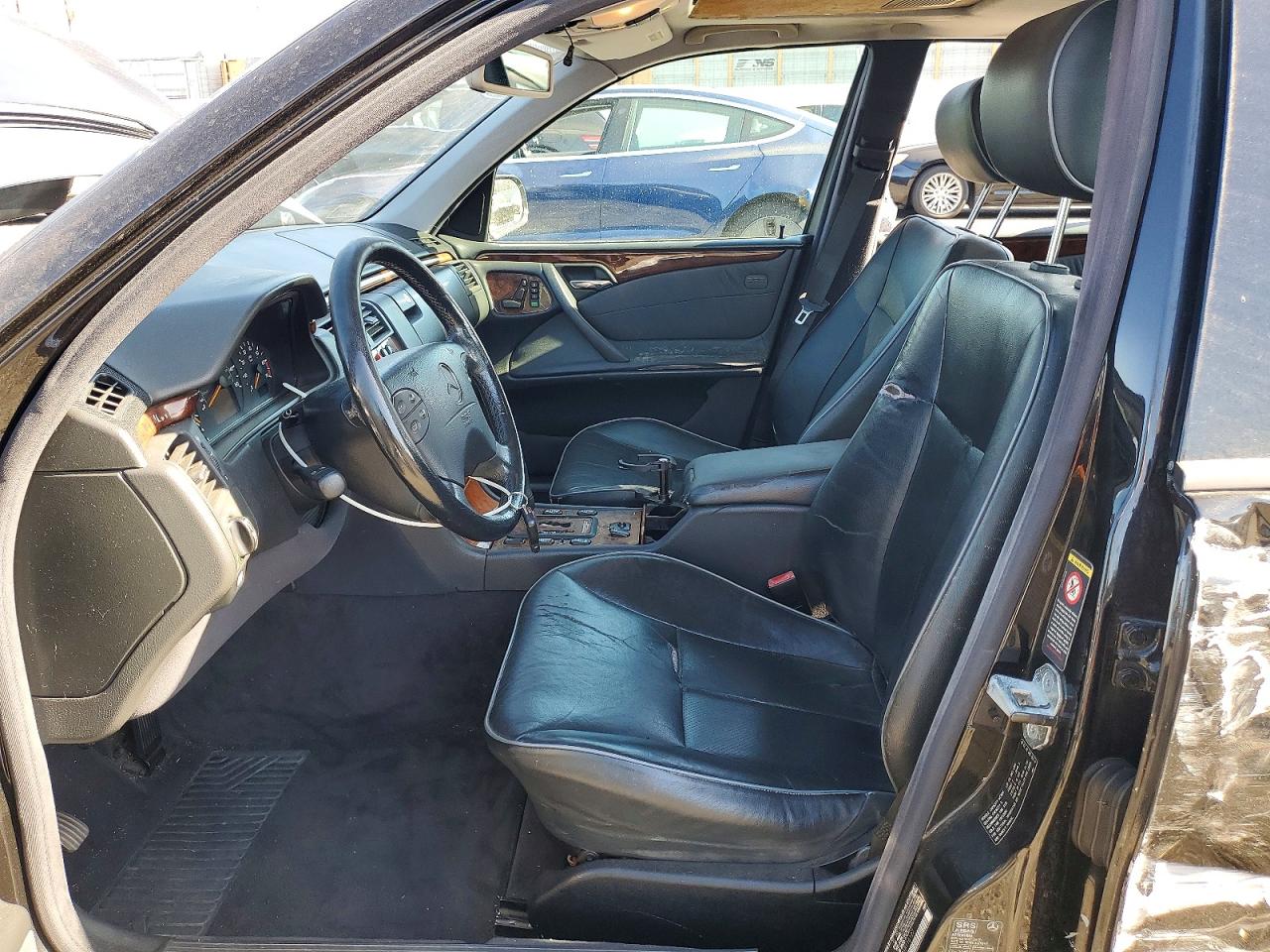 2000 MERCEDES-BENZ E-CLASS