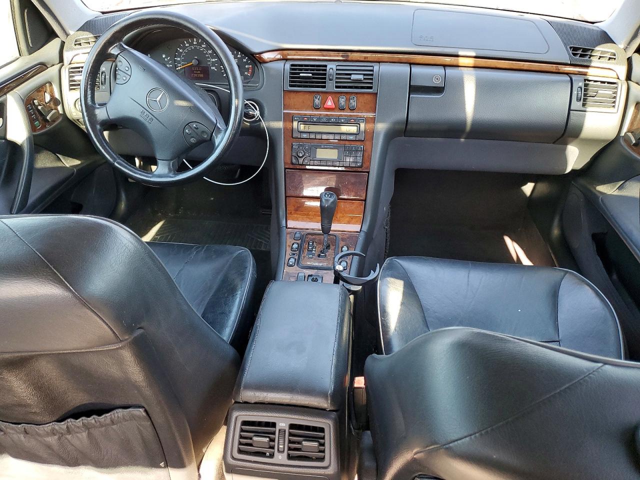 2000 MERCEDES-BENZ E-CLASS