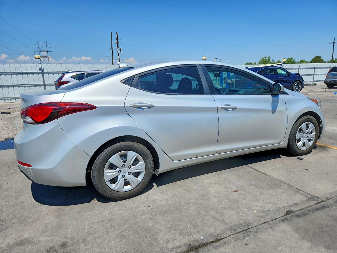2016 HYUNDAI ELANTRA