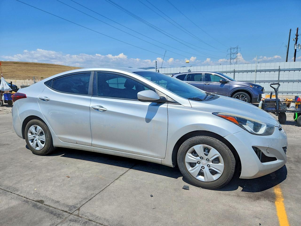 2016 HYUNDAI ELANTRA
