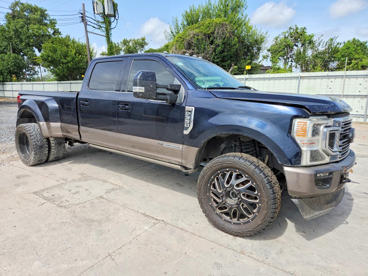 2022 FORD F350