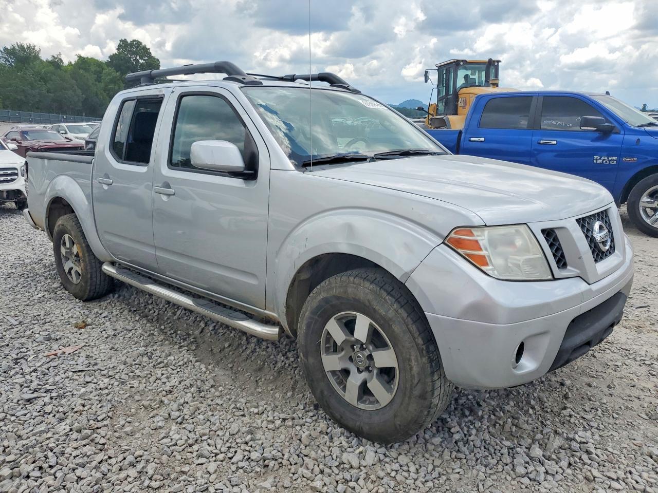 2012 NISSAN FRONTIER