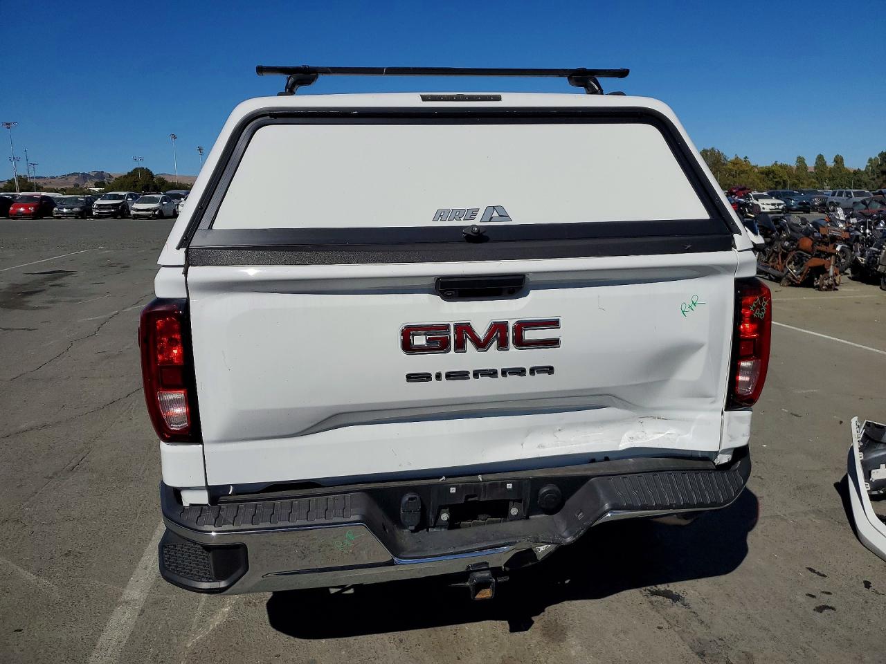 2024 GMC SIERRA