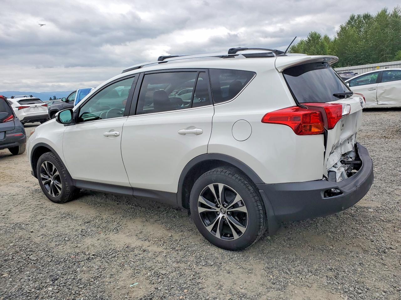 2015 TOYOTA RAV4